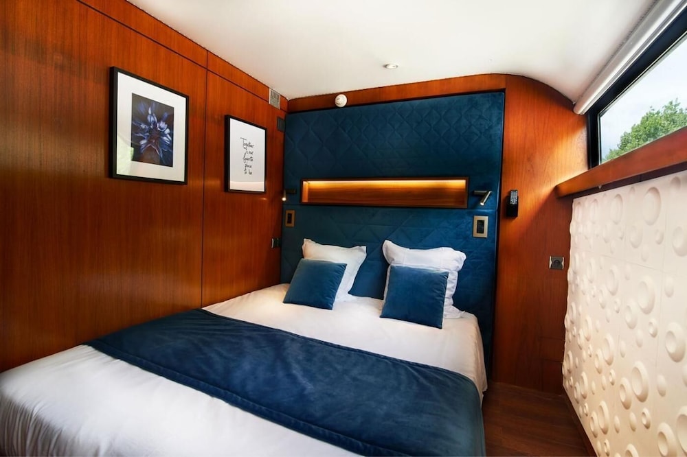 Vip Paris Yacht Hotel 3/50
