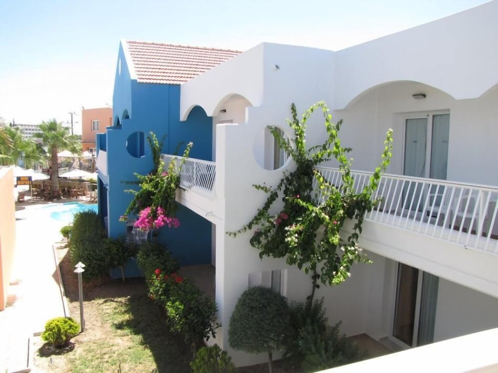 VALSAMIS APARTMENTS photo3
