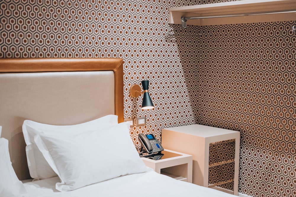 Caruso Place Boutique Wellness Suites 18/70