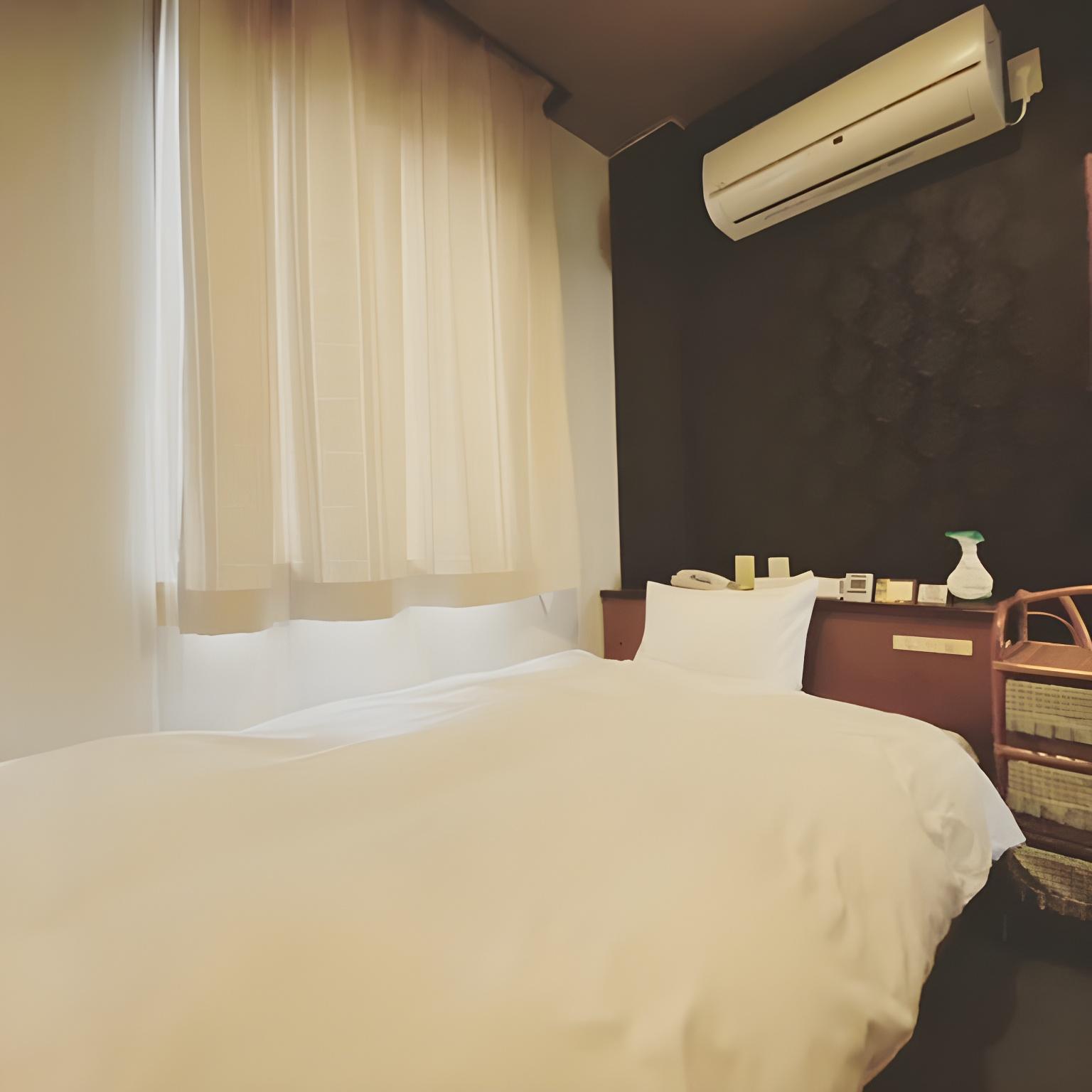 Semi Room, Standard, Single, Semi Double Bed