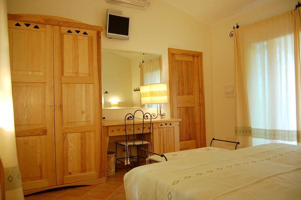 Room at Aldiola Country Resort, SANT ANTONIO DI GALLURA