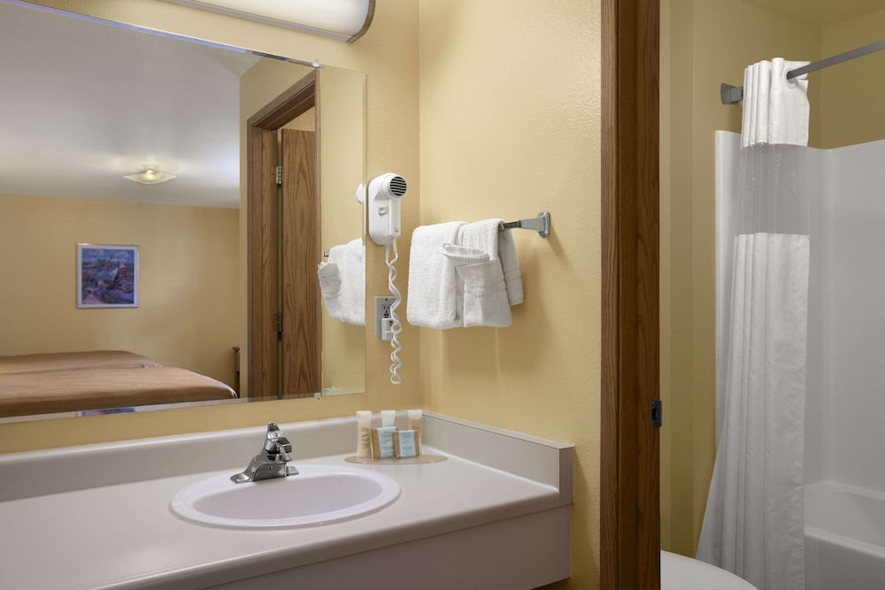 Travelodge by Wyndham Wenatchee 5/32