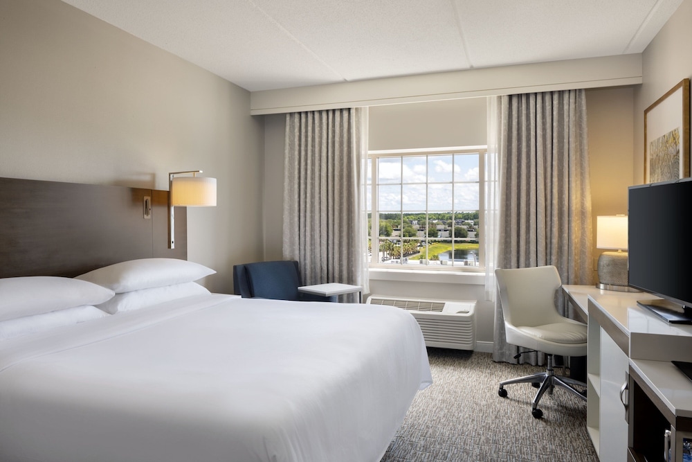 Room at Sheraton Jacksonville Hotel, JACKSONVILLE - FL