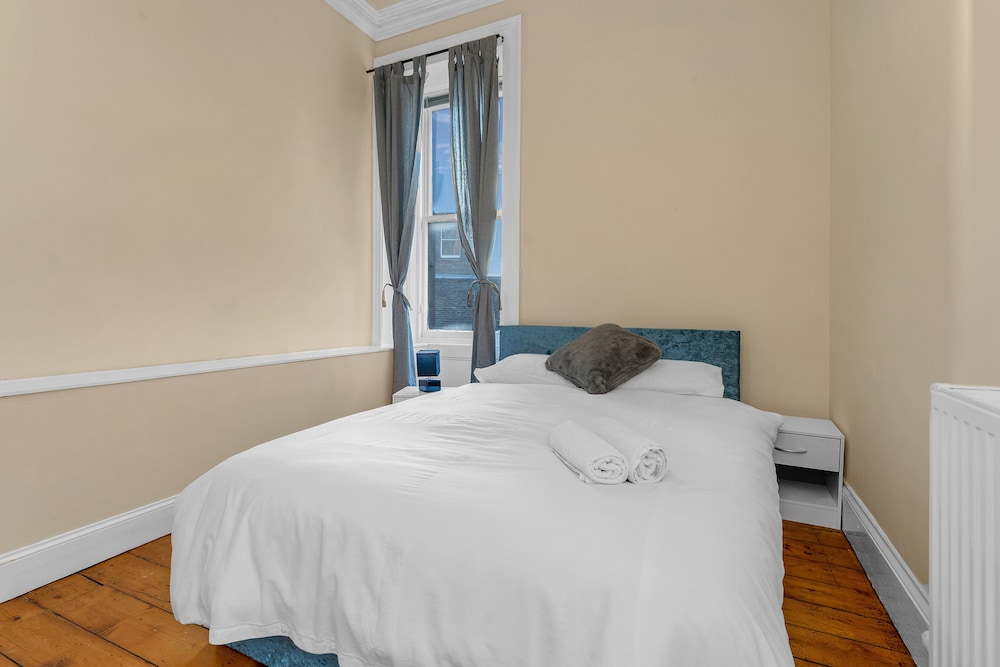 Jasmine Apartment 7/35