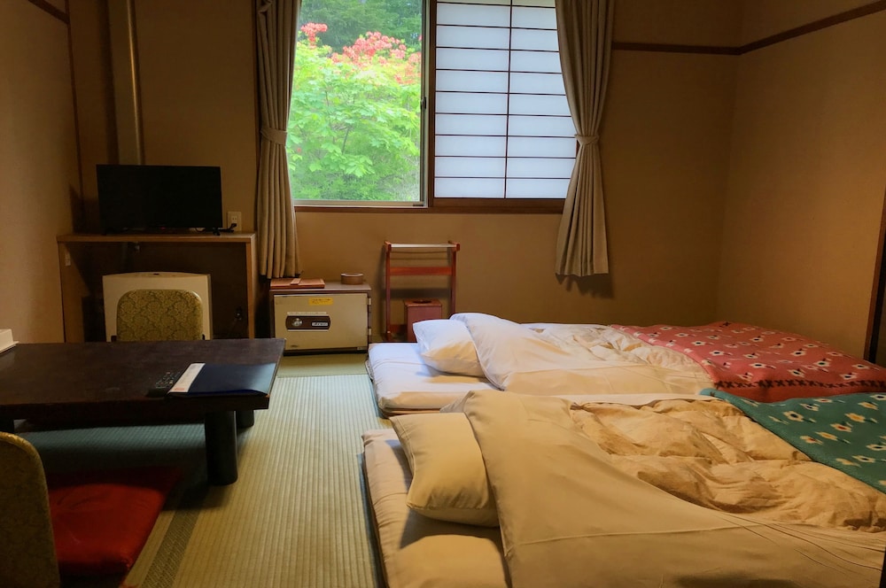 Japanese, 2 Futon Beds, East Wing