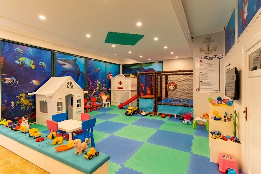 Lancora Beach Hotel 38/50