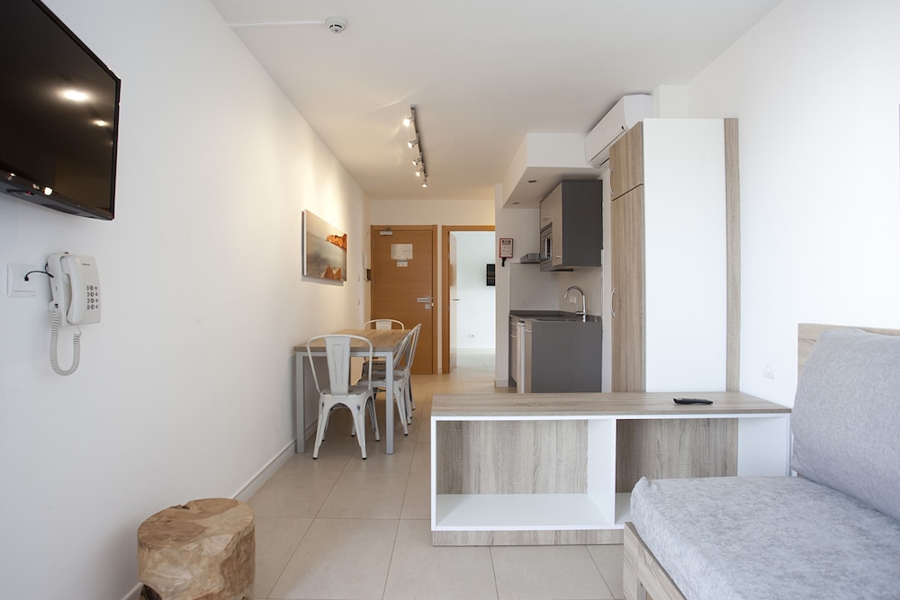 Playa Bella Beach Apartments 1/50