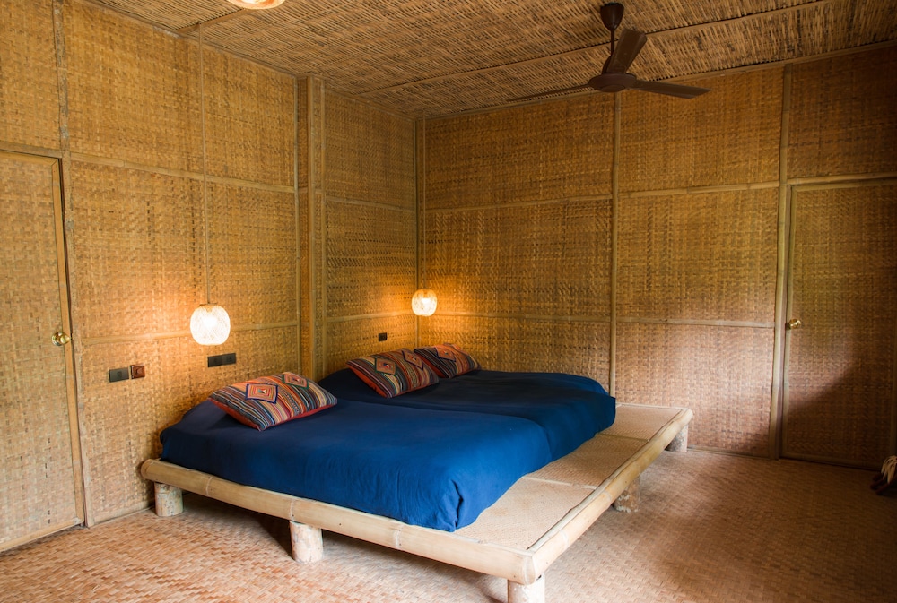 Lisu Lodge 4/37