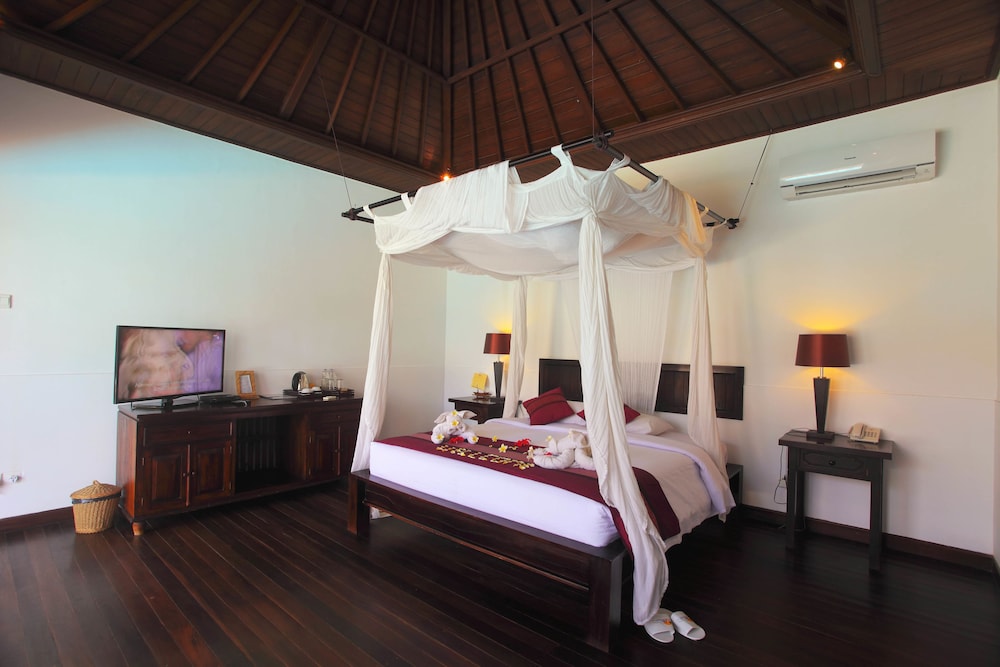 2 BEDROOMS, VILLA, PRIVATE POOL