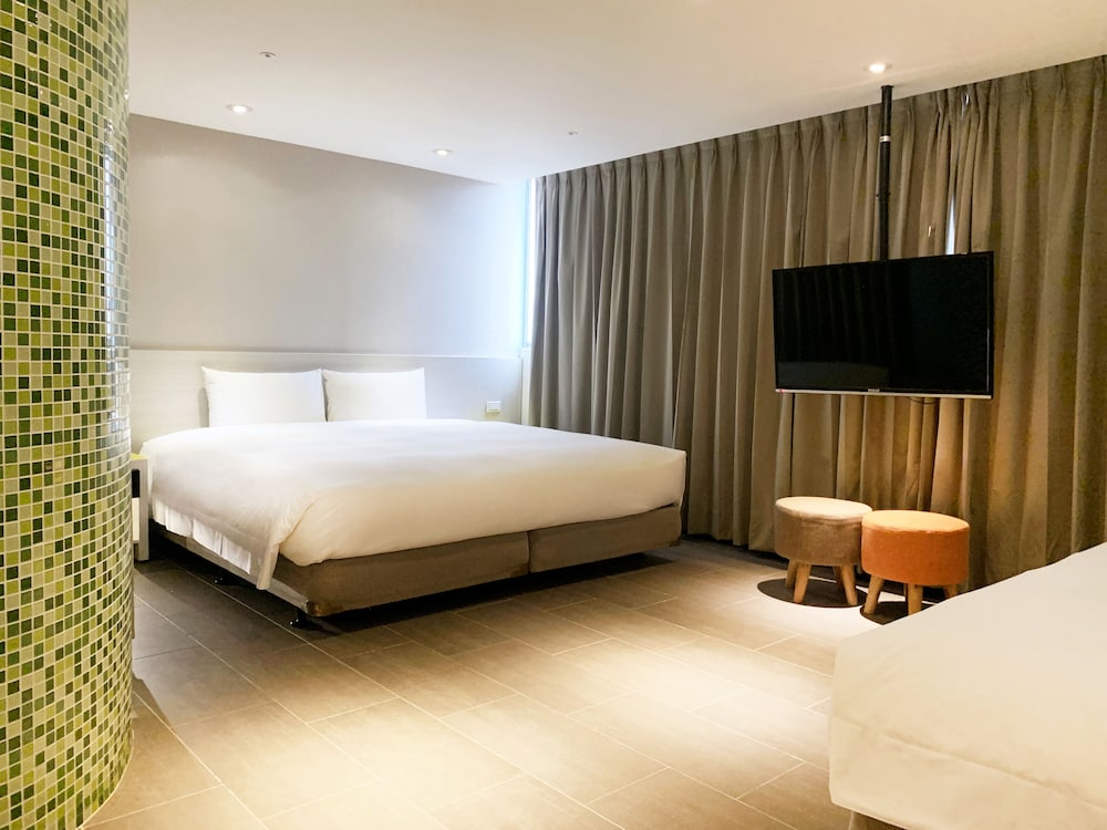 Wholesome Hotel 22/50