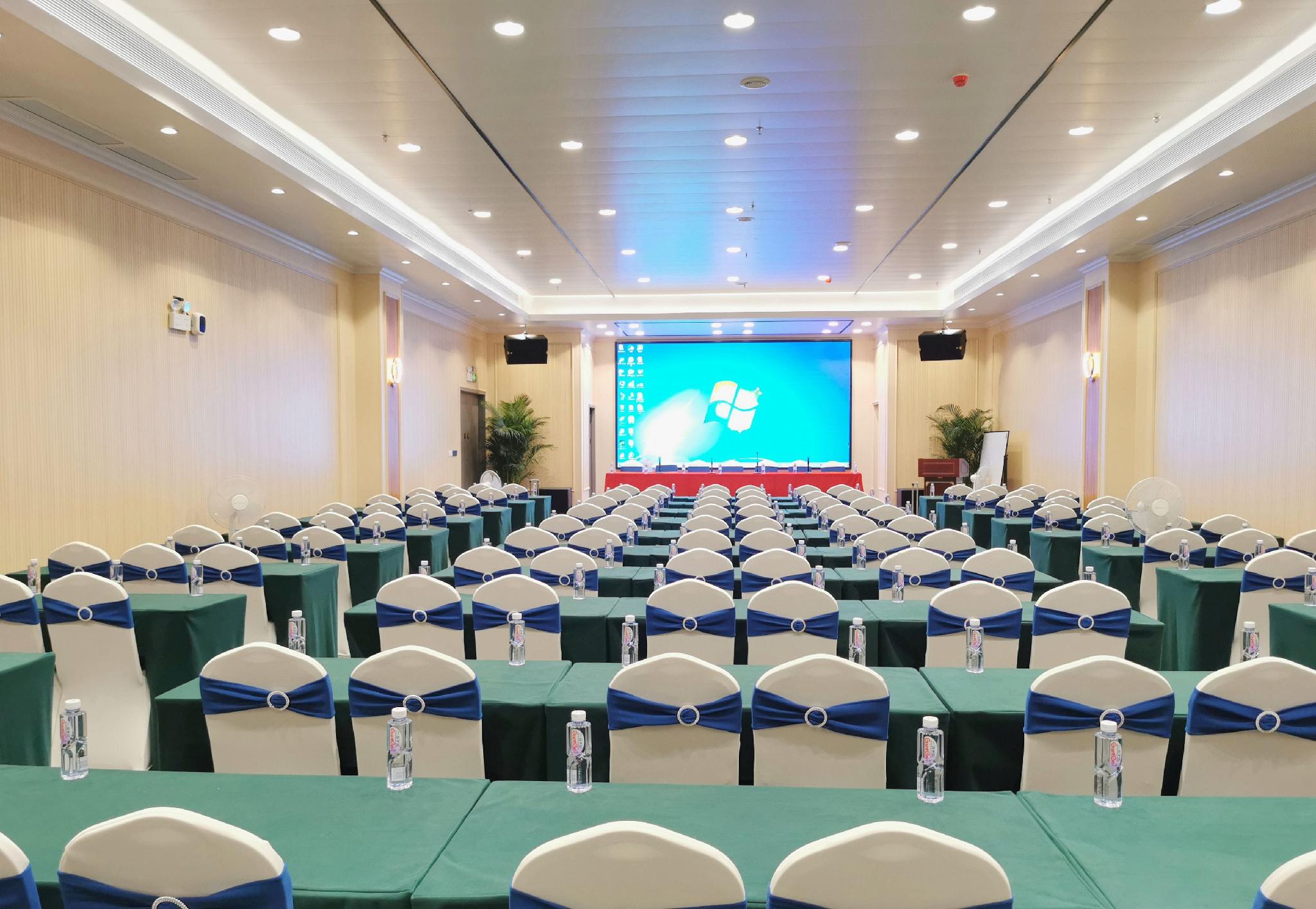 Vienna International Hotel (Shenzhen Huizhanwan Center) 35/50