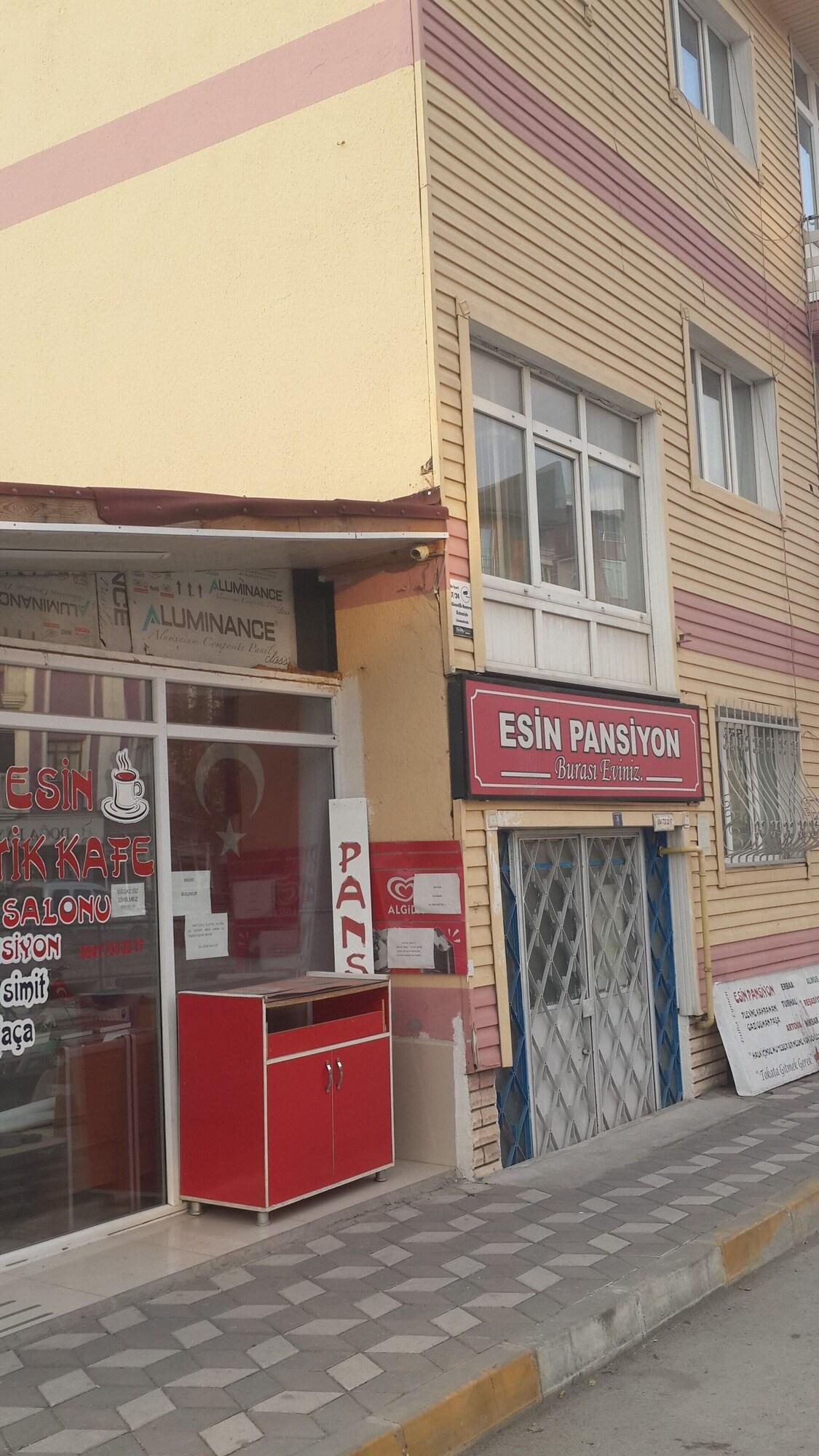 Esin Pansiyon 3/16