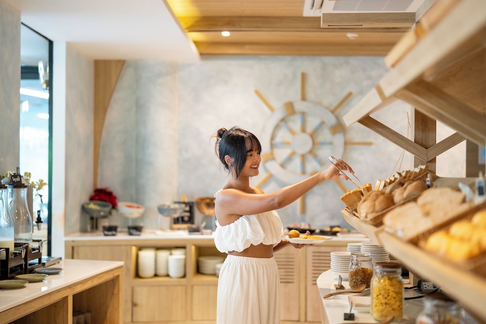 Wyndham Garden Naithon Phuket 12/61