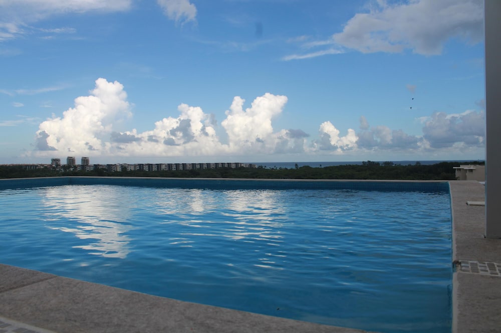 Hotel Punta Esmeralda 38/44