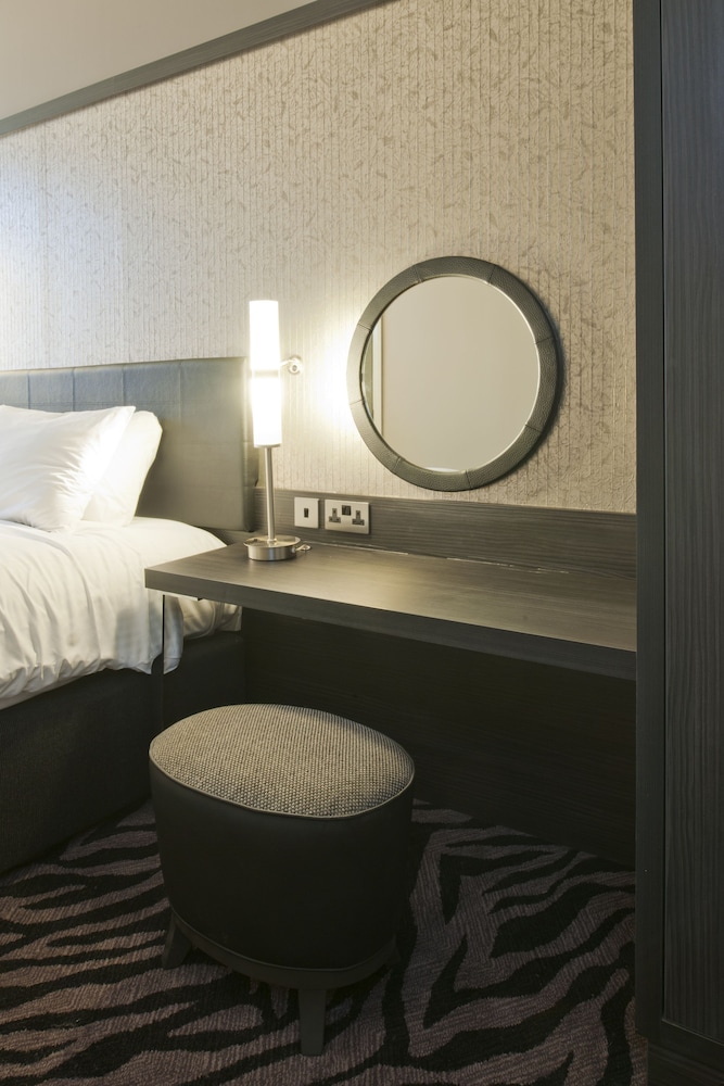 Doubletree By Hilton Edinburgh City Centre 57/64