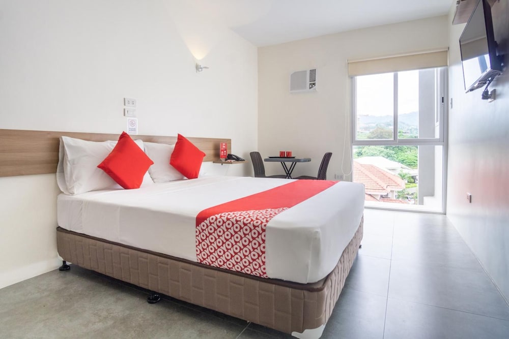 18 Suites Cebu 23/38