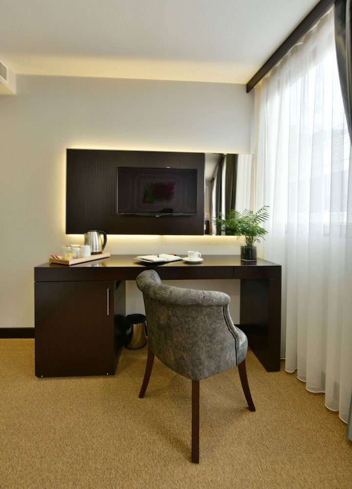 G-Han Hotel 45/50