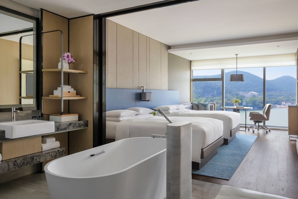 Xuzhou Marriott Hotel Lakeview 38/47