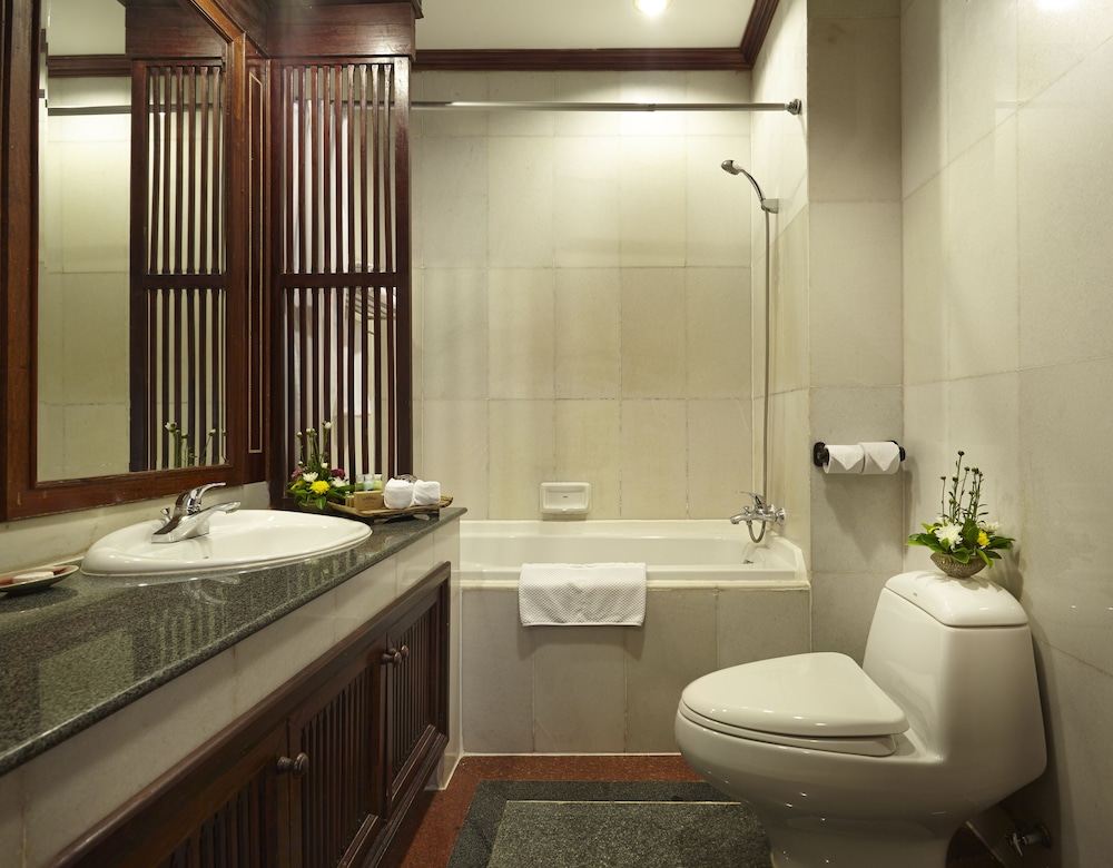 Santi Resort Spa 42/46
