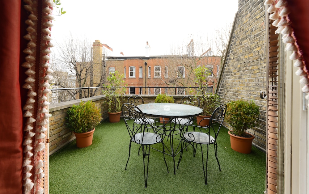 Twenty Nevern Square Hotel 39/49