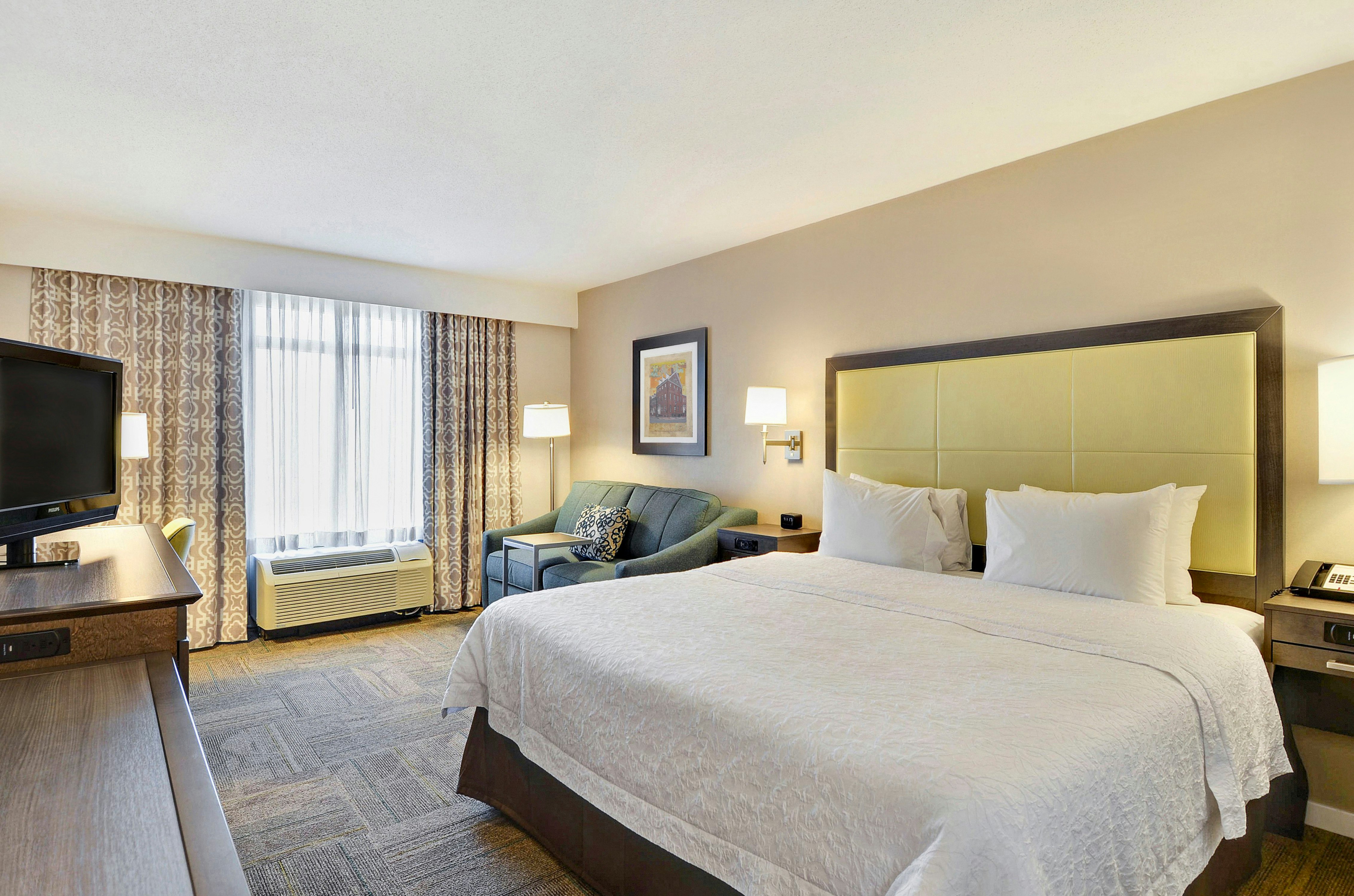 ROOM, KING BED, ACCESSIBLE