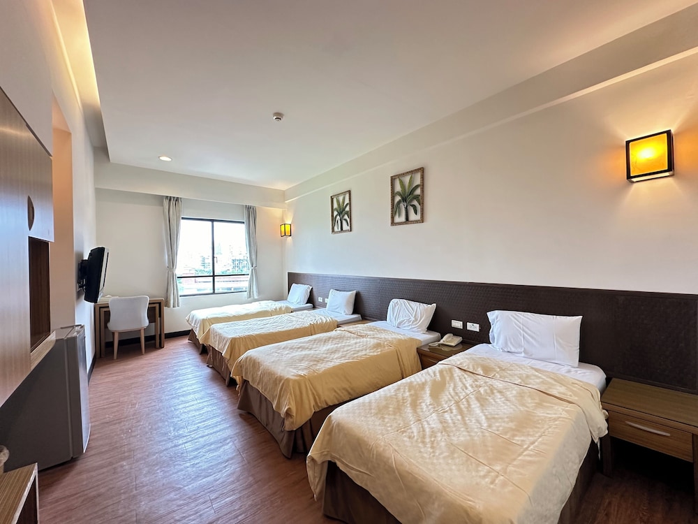 Chientan Youth Hotel 8/42