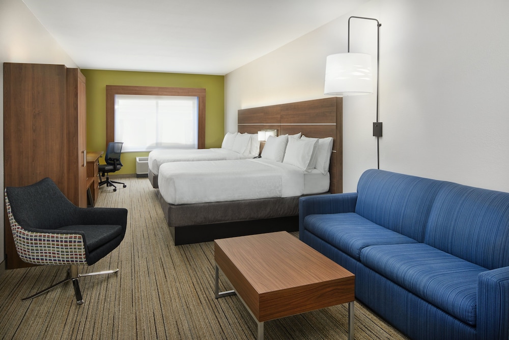Holiday Inn Express Hotel and Suites Pensacola West-Navy Base 23/48