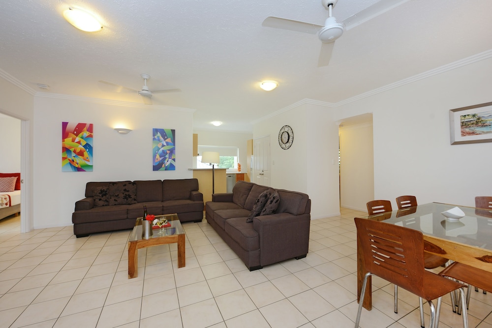Central Plaza Port Douglas 42/63