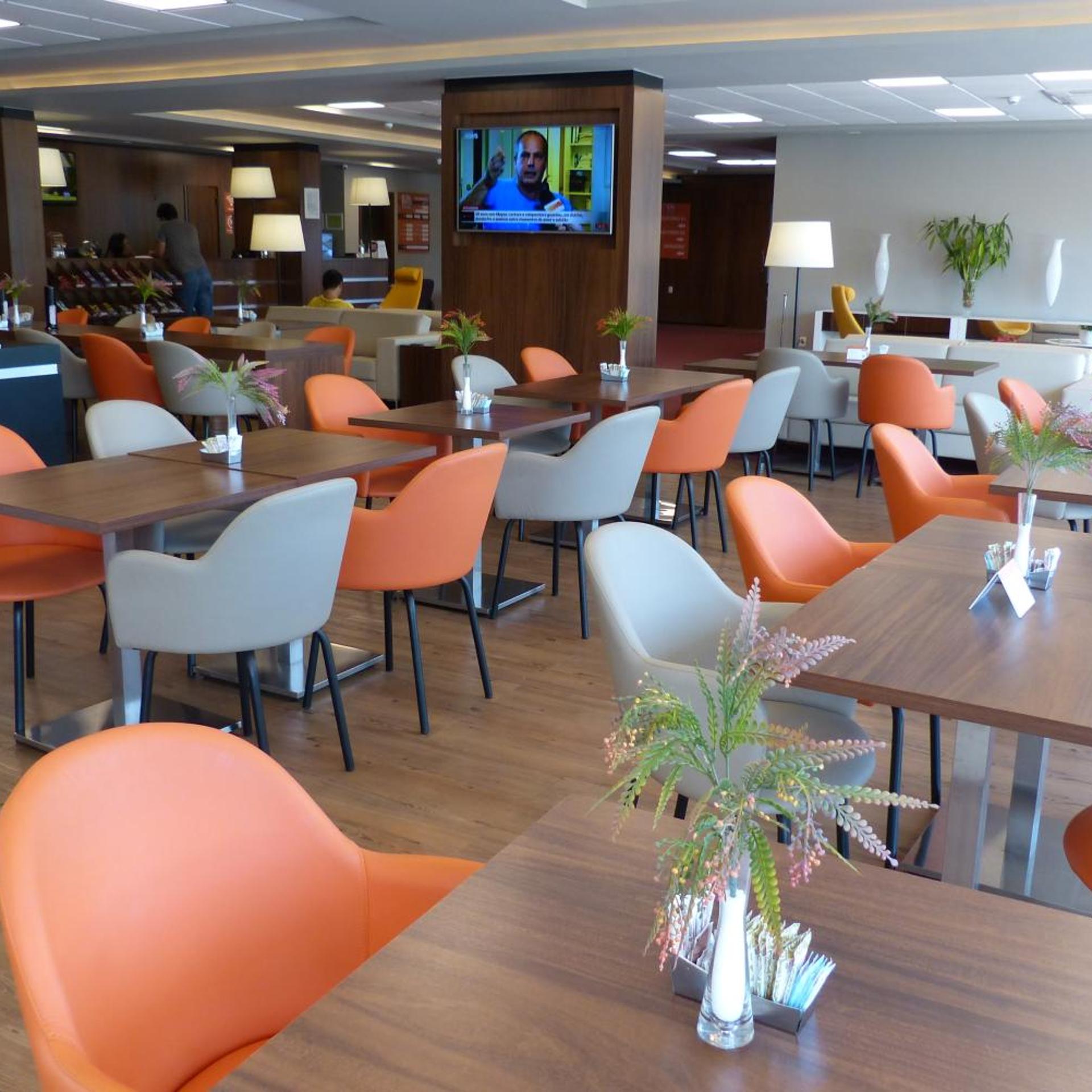HOTEL 10 PALMAS 37/53