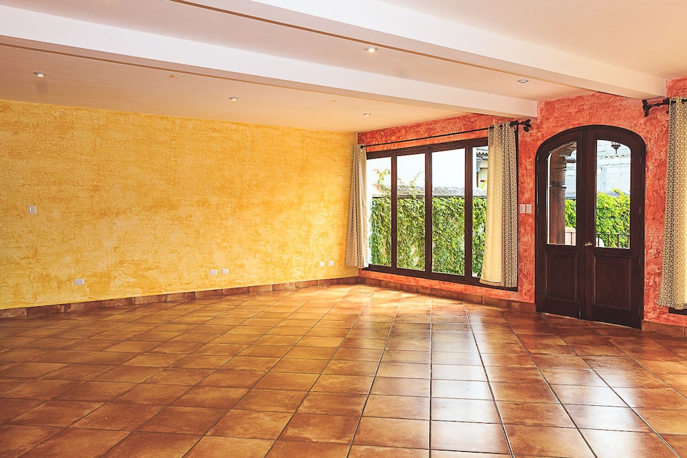 Casa Mia Hotel 12/57