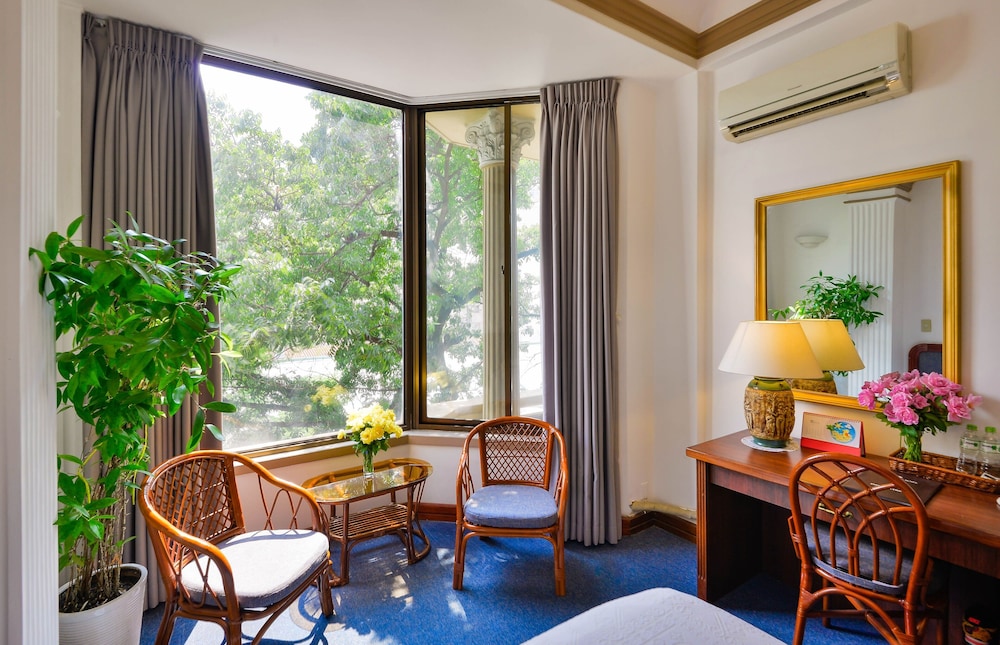 The Spring Hotel 46/56