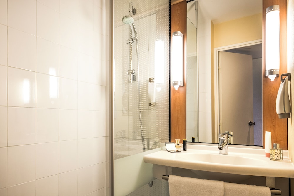 Ibis Paris Montmartre 18Eme 46/49