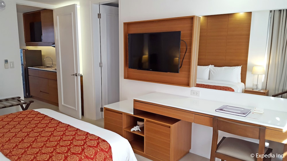 PonteFino Hotel & Residences 24/55