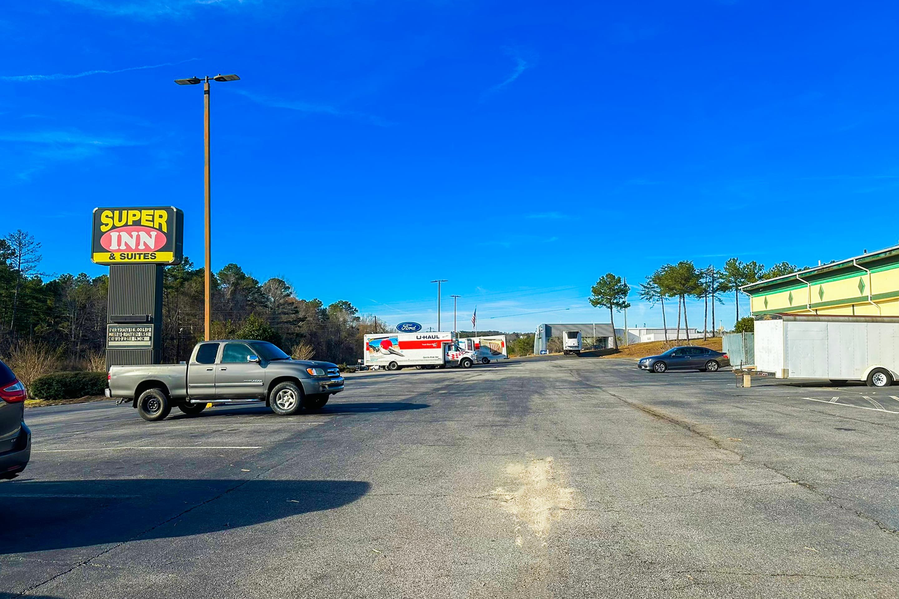 Super Inn & Suites by OYO Milledgeville 63/83