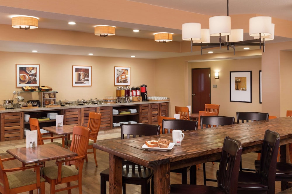 DoubleTree by Hilton Hotel Portland - Tigard 23/28