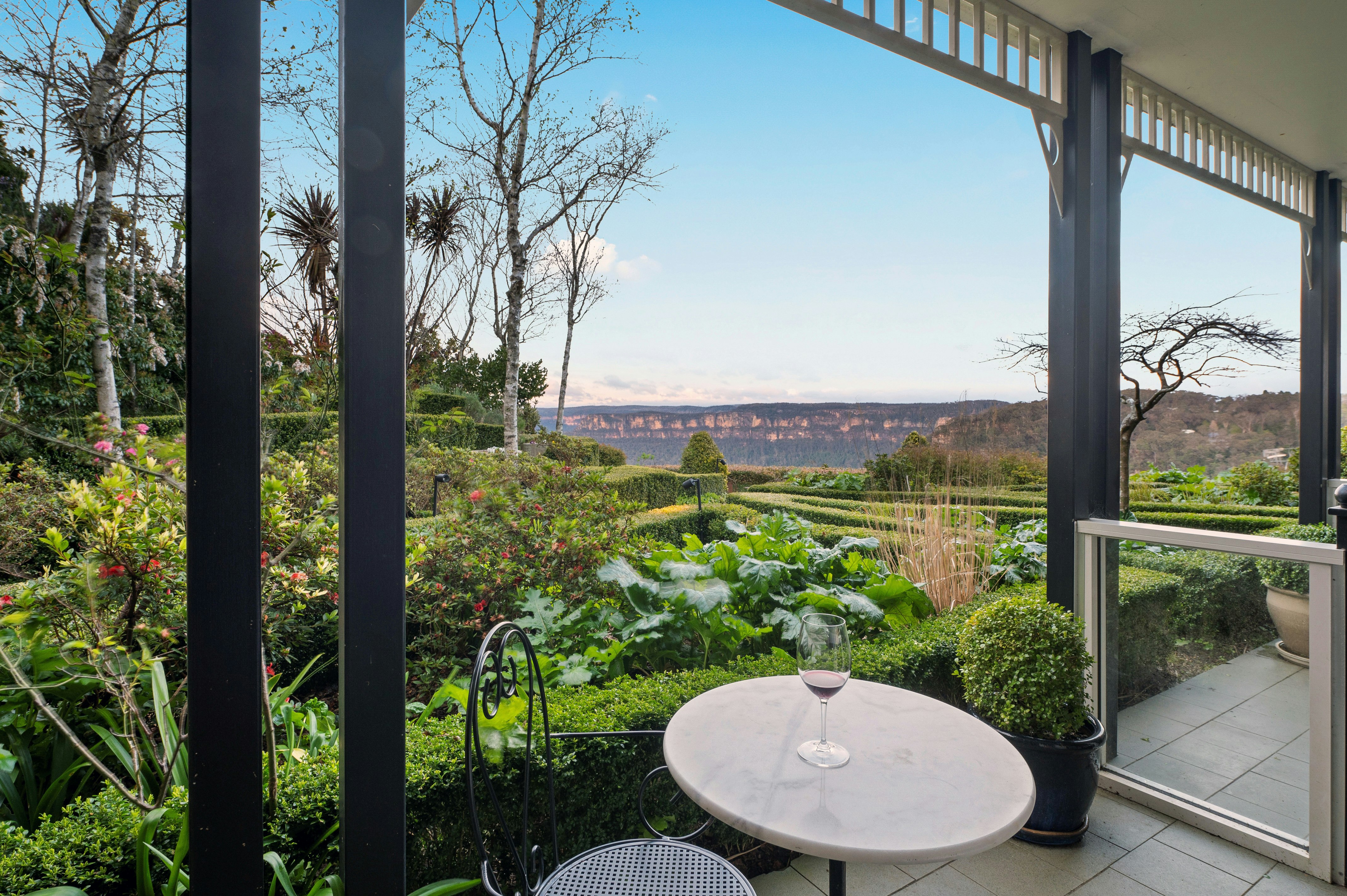 Echoes Boutique Hotel 57/63