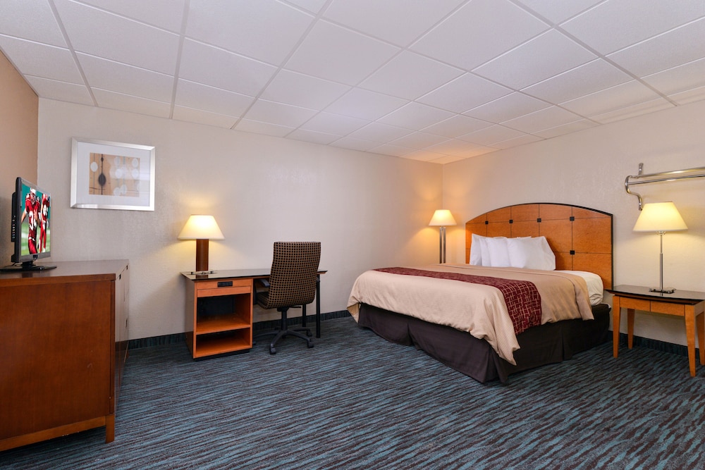 Red Roof Inn Chambersburg 7/28