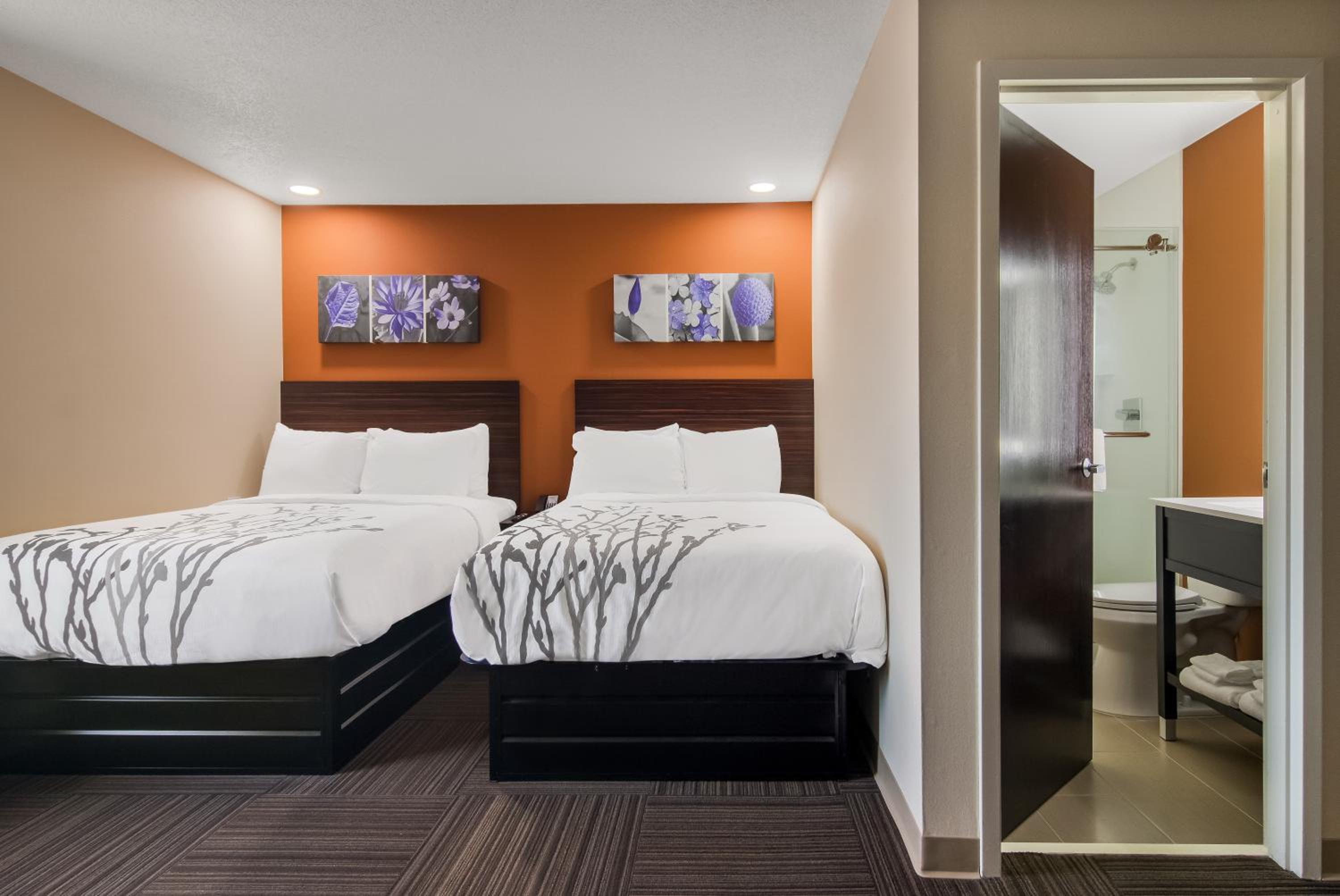 ROOM, 2 DOUBLE BEDS