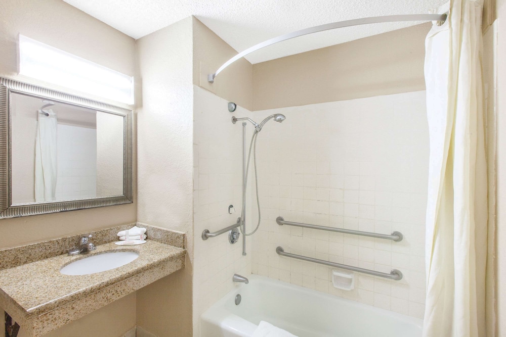 Americas Best Value Inn Lafayette 15/15