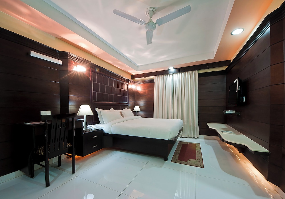 SUN HOTEL AGRA 23/50