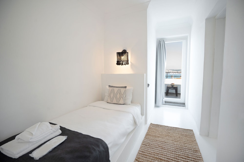 Camlik 87 Hotel Ayvalik 33/63