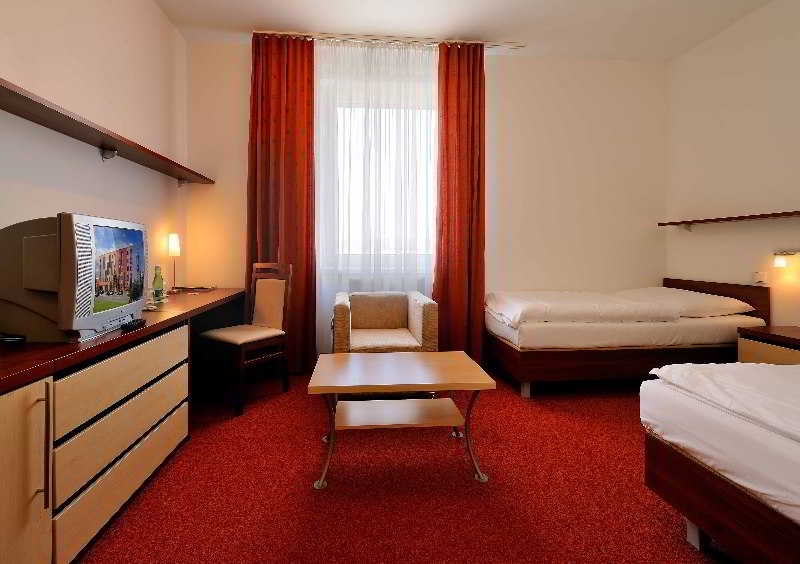 Hotel Color 16/44