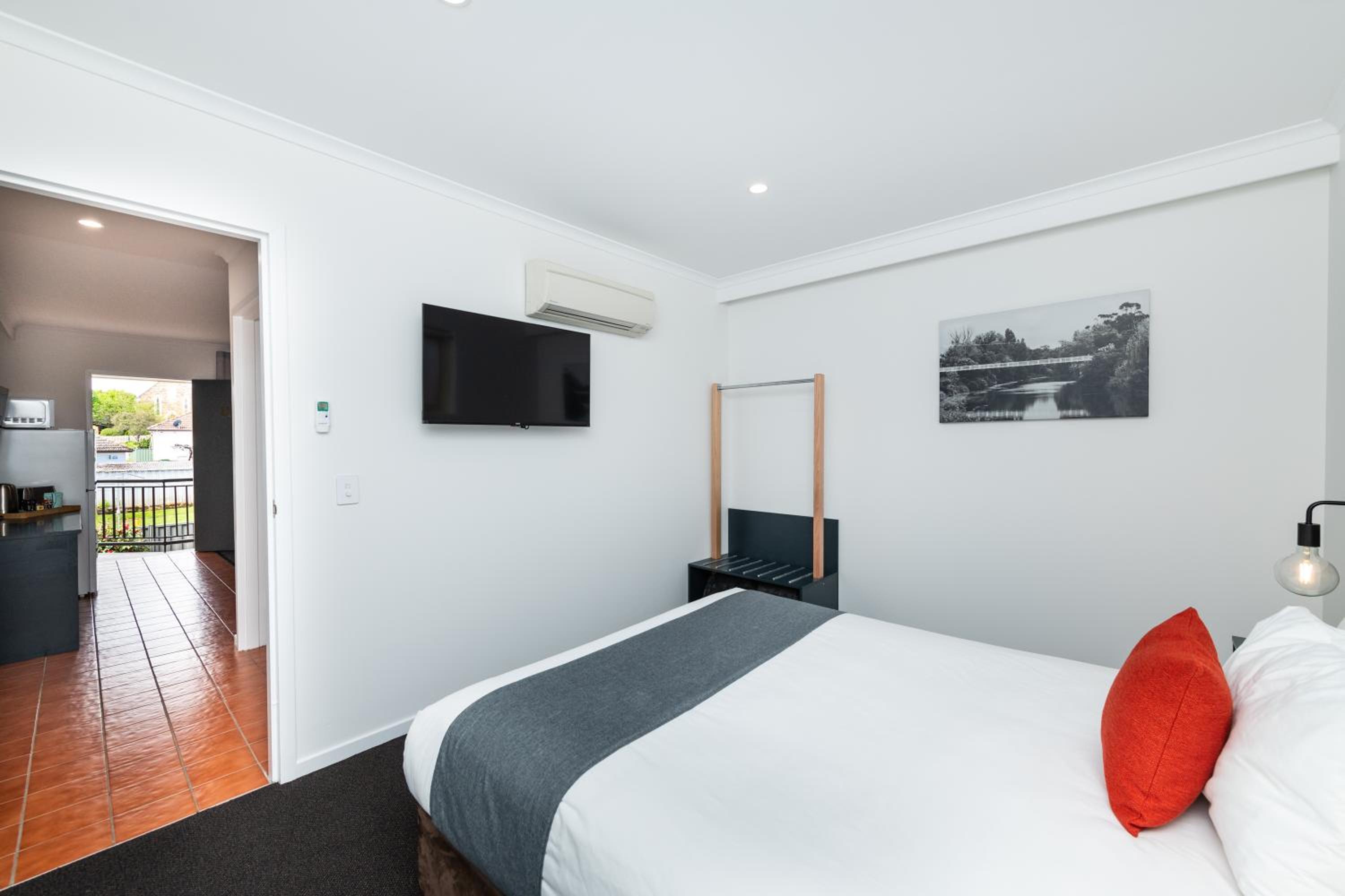 Suite, Queen Bed