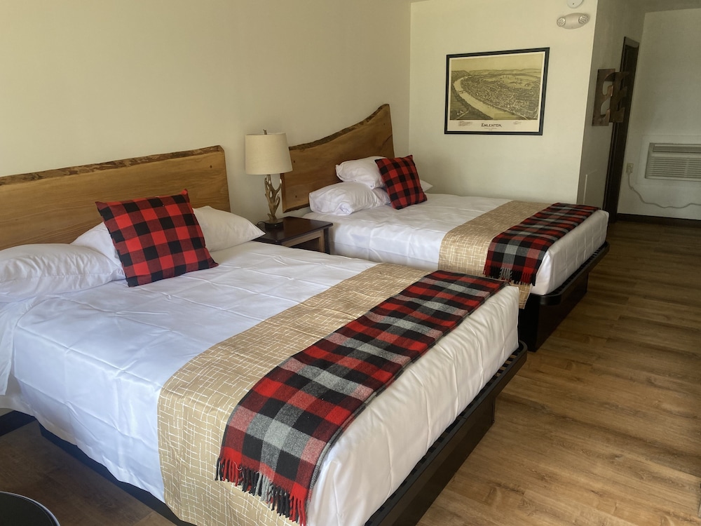 Travelodge by Wyndham Emlenton 10/50