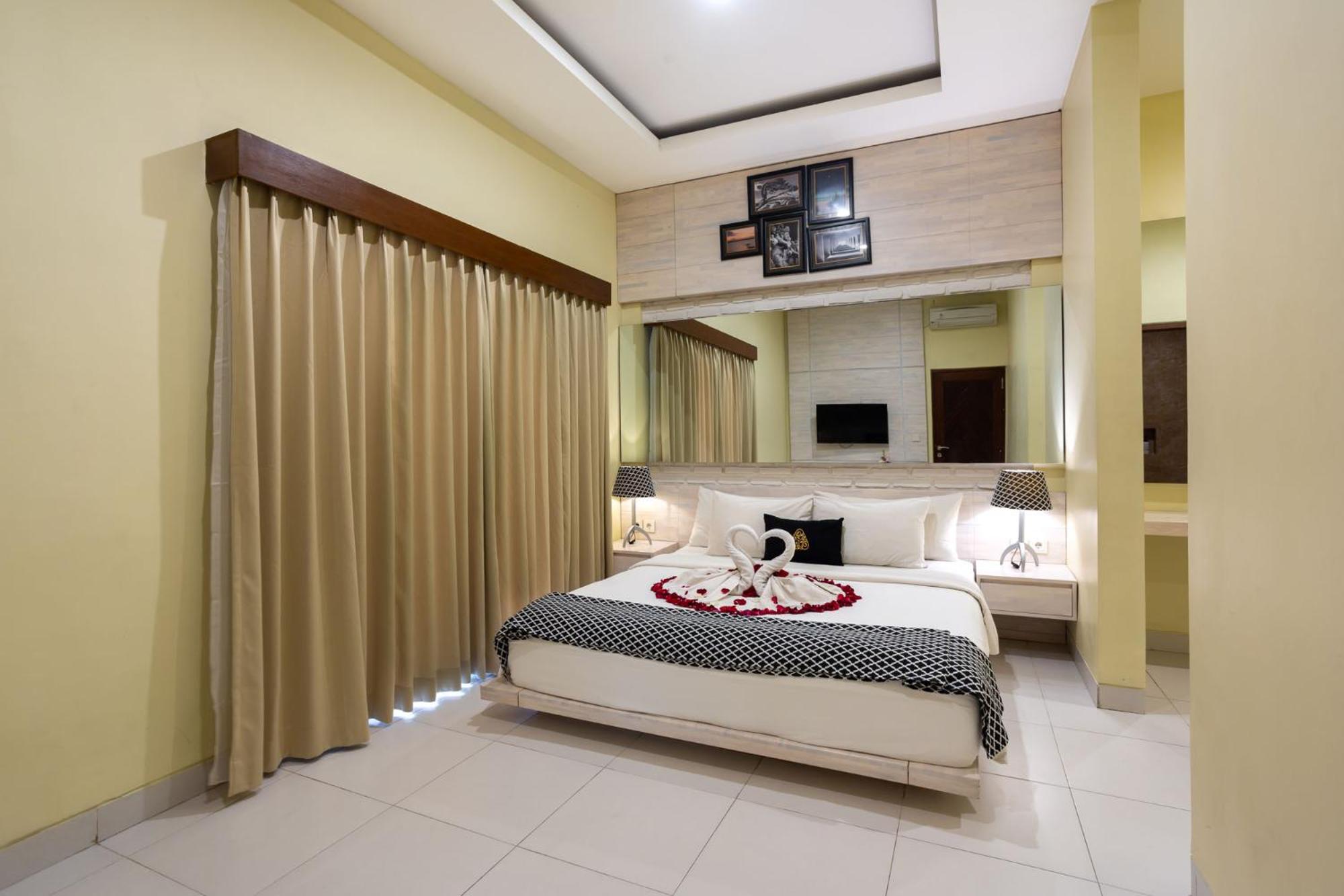 1 Bedroom, Pool, Deluxe, Villa, King Bed، Paisa Seminyak Living 2/10