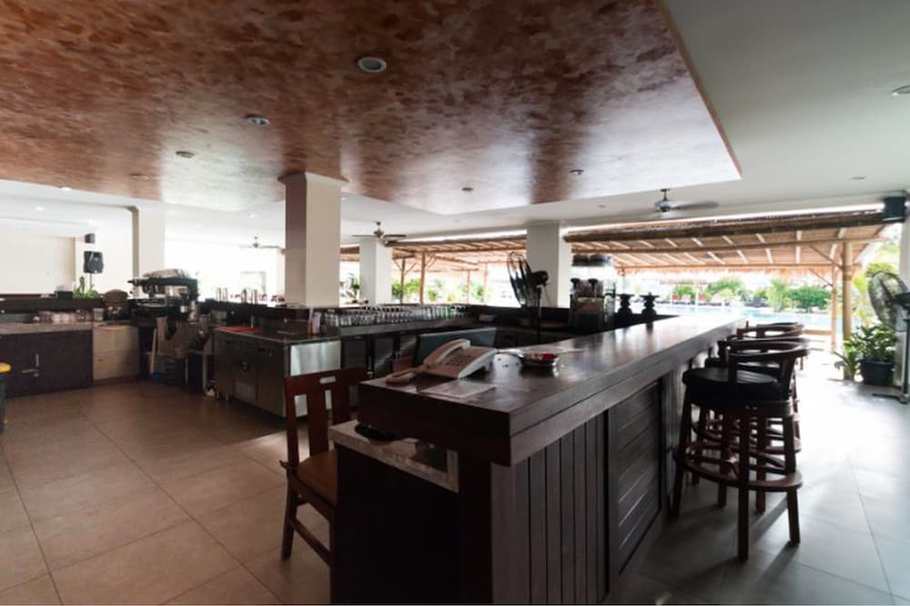 Peninsula Bay Resort 37/50