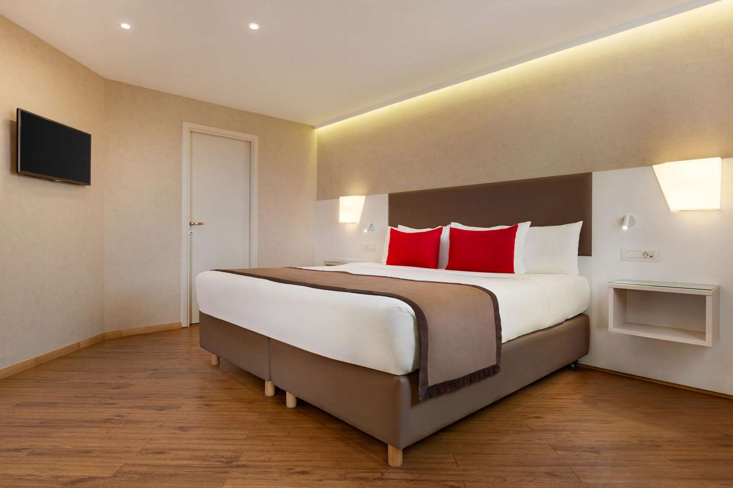 Ramada Plaza by Wyndham Thraki 15/49