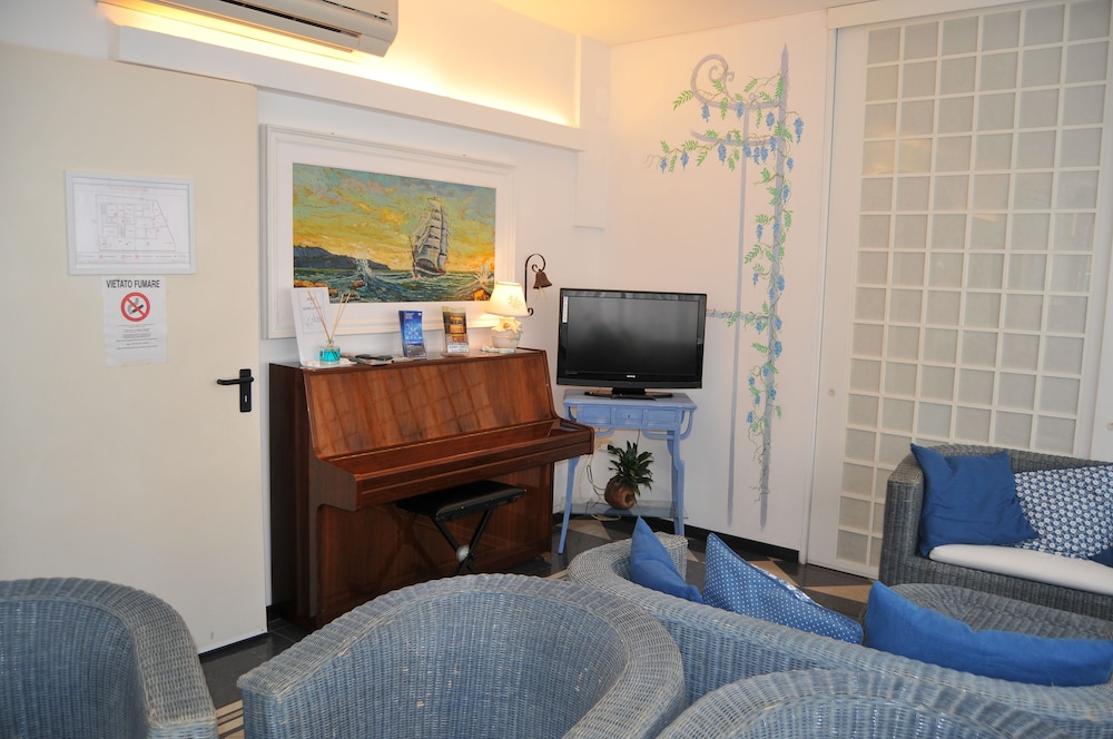 Hotel Villa Rosa 38/40