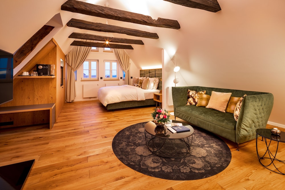 Hotel Brunnenhaus Schloss Landau 29/50