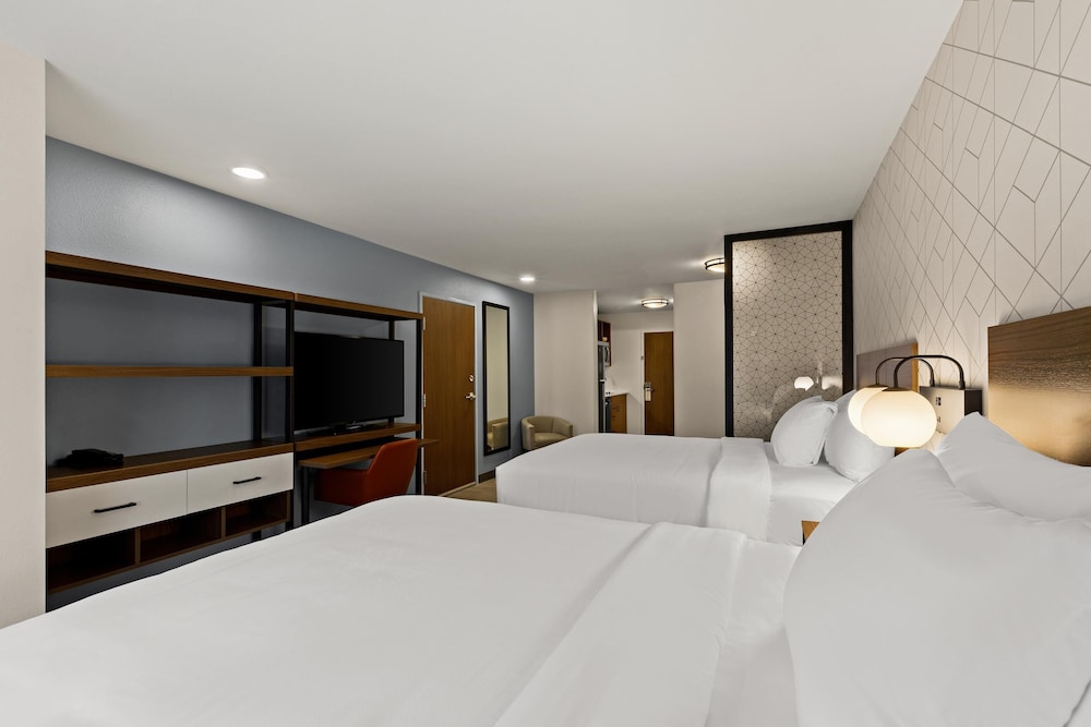 Everhome Suites Yuma East I-8 10/50